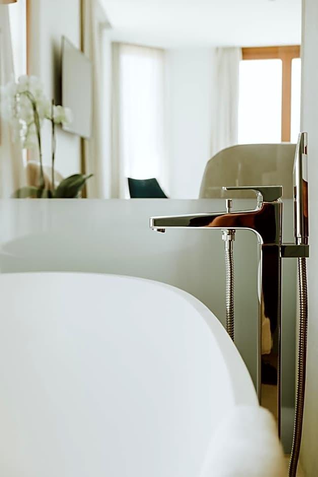 Junior Suite Sea View Spa Access